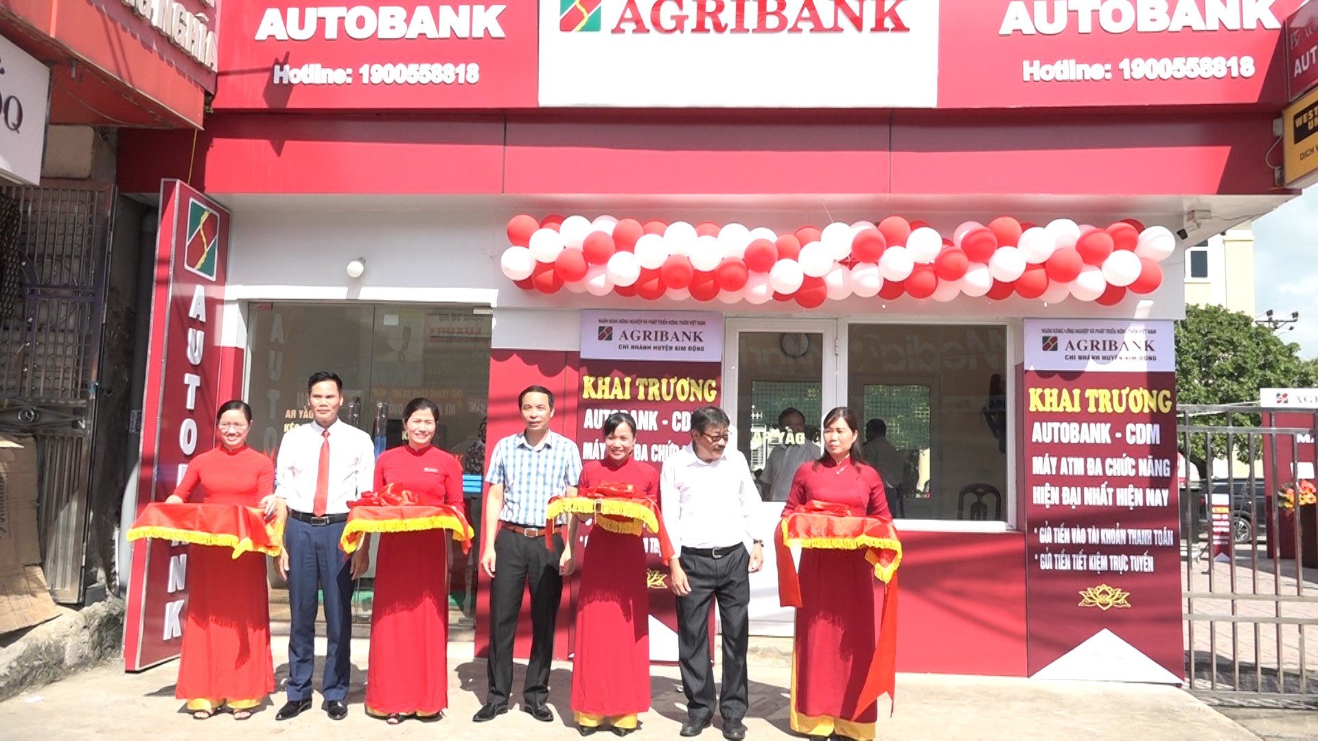   Ngân hàng NN&PTNT chi nhánh Kim Động: Khai trương điểm giao dịch Ngân hàng tự động Autobank CDM