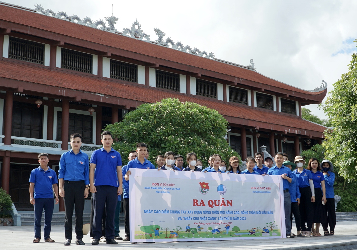   Huyện đoàn: tổ chức ra quân ngày cao điểm chung tay xây dựng NTM nâng cao, NTM kiểu mẫu và “ngày chủ nhật xanh” lần thứ III năm 2023